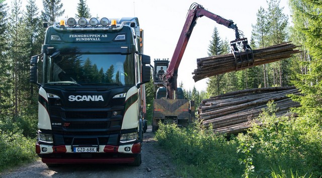 Terepteszten az új Scania 560 R XT (2.)